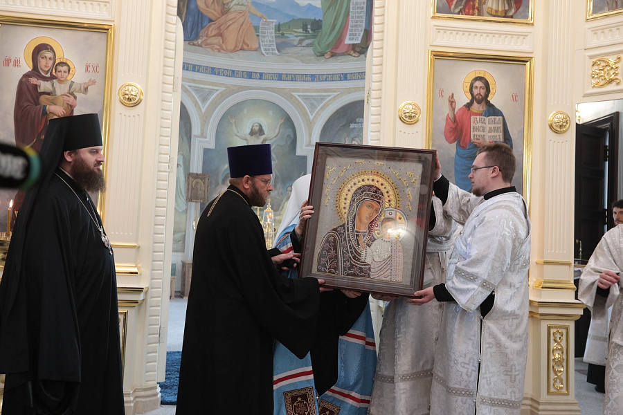 Великое освящение Казанского храма села Дединово